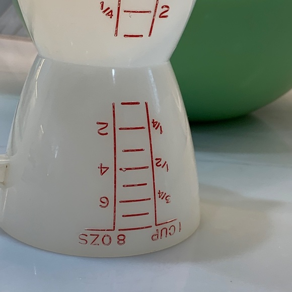 Vintage Classic Tupperware Double Measuring Cup - Picture 7 of 14